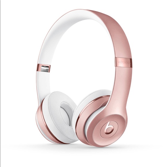 beats by dr dre Accessories - ROSE GOLD BEATS WIRELESS WITH CHARGER INCLUDED